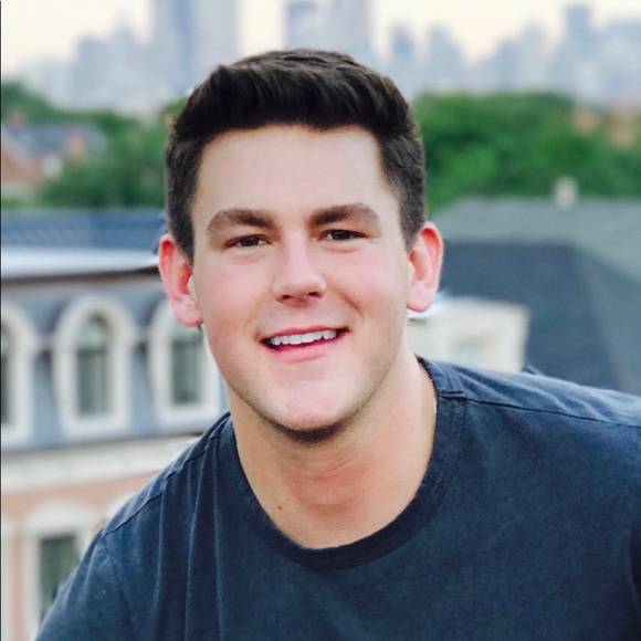 Profile Picture of Scott Stover (@scottjstover) on Poshmark