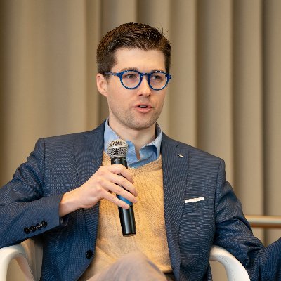 Profile Picture of Ryan Berg, Ph.D. (@RyanBergPhD) on Twitter