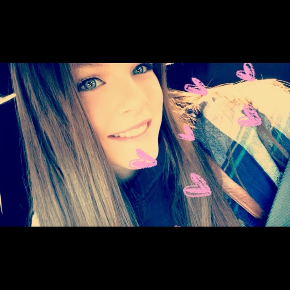 Profile Picture of Megan Condley (@megcondley7) on Poshmark