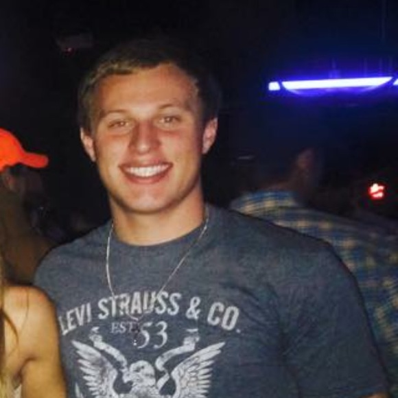 Profile Picture of Dalton Swindale (@dswindale) on Poshmark