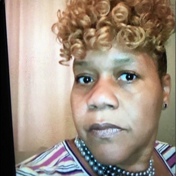 Profile Picture of Dorothea Sessoms (@jarrone3) on Poshmark