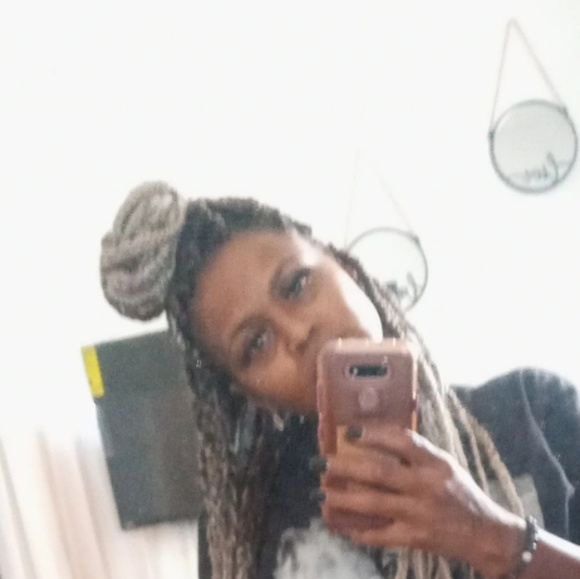 Profile Picture of Bianca Simpson (@aniyahfaith2) on Poshmark