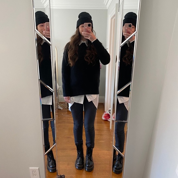 Profile Picture of Jacquie Marcoccia (@jacquiemar) on Poshmark
