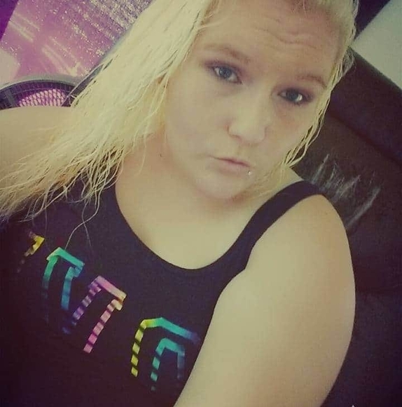Profile Picture of Donnaandtj Jeffries (@donnaandtjj) on Poshmark