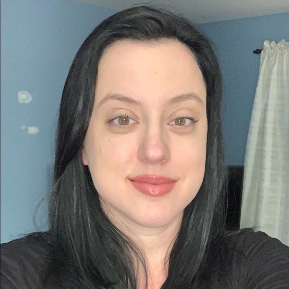 Profile Picture of Dragana Viallet (@dviallet) on Poshmark