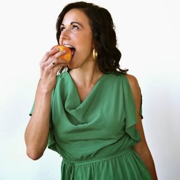 Profile Picture of Ashley Gilday (@amagechicago) on Poshmark