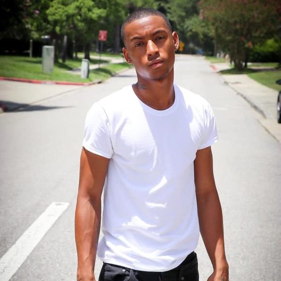Profile Picture of Ray Keys (@jamalkeys45) on Poshmark