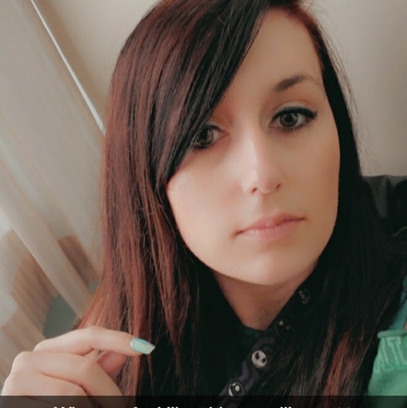 Profile Picture of Stacey Mullins (@mizcountry94) on Poshmark