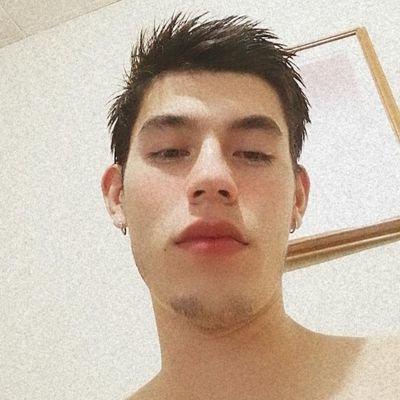 Profile Picture of Carlos (@AndyV_Lennin) on Twitter