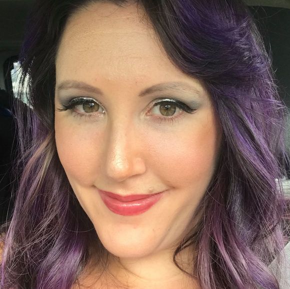 Profile Picture of Melissa Riccadonna (@mriccadonna) on Poshmark