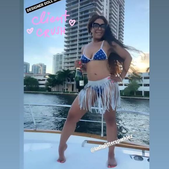 Profile Picture of Ladonna David (@ladiglittee) on Poshmark