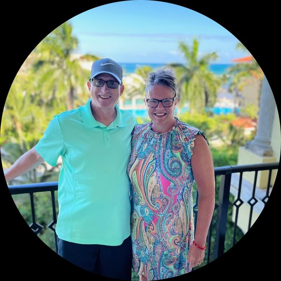 Profile Picture of Pamela Simonson (@psimonsonmk1) on Poshmark