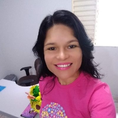 Profile Picture of Cristiane Lopes🌻 (@Crislopesmt) on Twitter