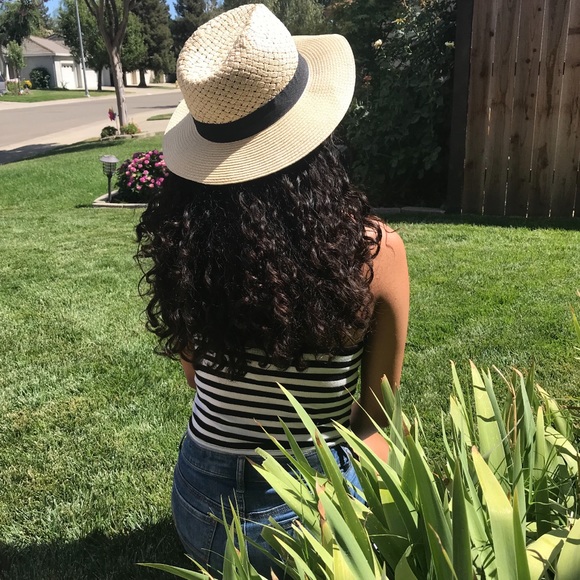 Profile Picture of Isabel Olivares (@isaclothing21) on Poshmark