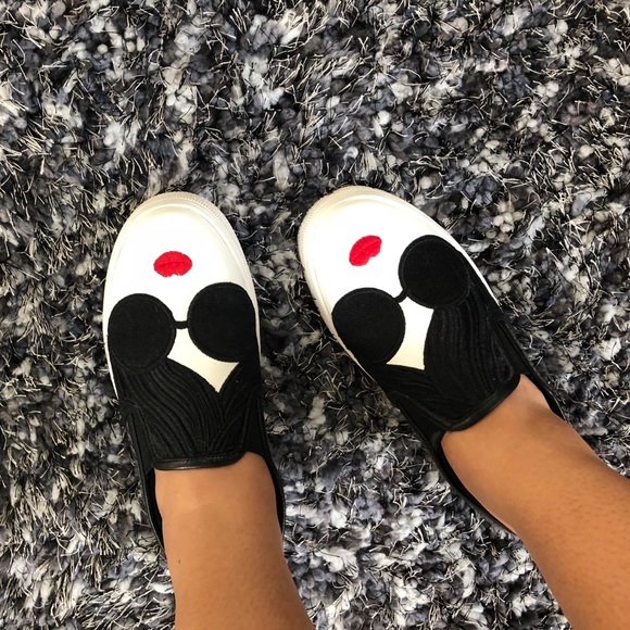 Profile Picture of Ruby Caudillo (@minnieruby) on Poshmark