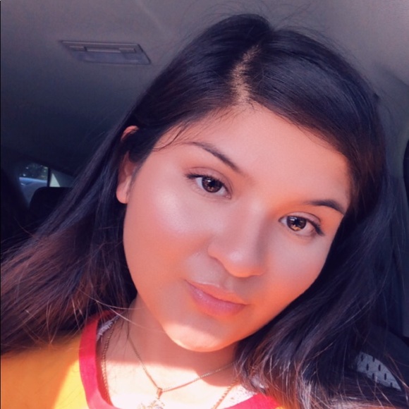 Profile Picture of Raquelynn Olvera (@ssj3_r) on Poshmark