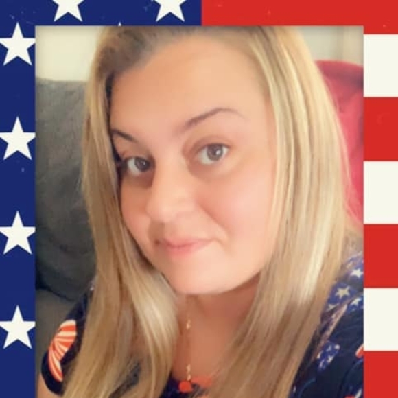 Profile Picture of Crystal Benevides (@wdlb711) on Poshmark