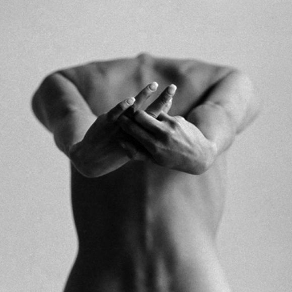 Profile Picture of Benting Hu (@mozenobia) on Poshmark