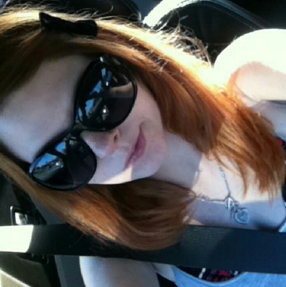 Profile Picture of Tonya Felmly (@tonyalfelmly) on Poshmark