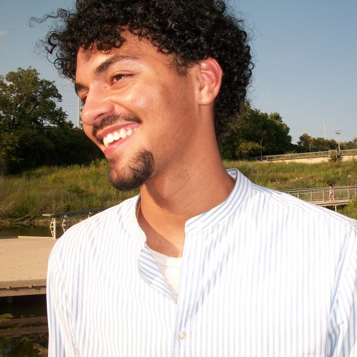 michael.lavinas - Tiktok Profile Picture of michael.lavinas (@michael.lavinas) on Tiktok