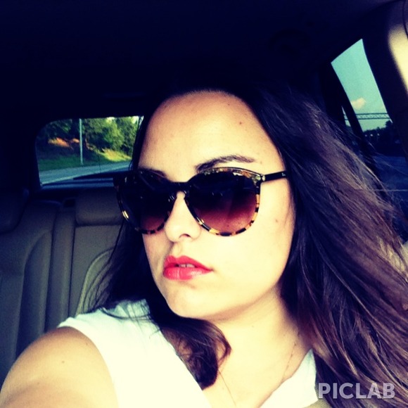 Profile Picture of Chelsea Camerlengo (@chelseagirll) on Poshmark