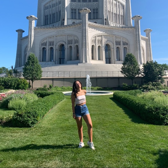 Profile Picture of Sophia Pastore (@sophiamariep1) on Poshmark