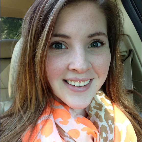 Profile Picture of Haley Sibley (@haleysibley) on Poshmark