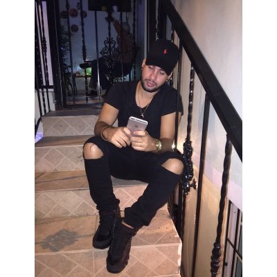 Profile Picture of ♛ (@wilbertgomez__) on Twitter