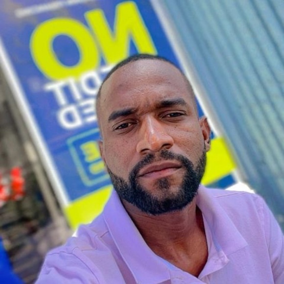 Profile Picture of Leandro Ribeiro (@joseleribeiro04) on Poshmark