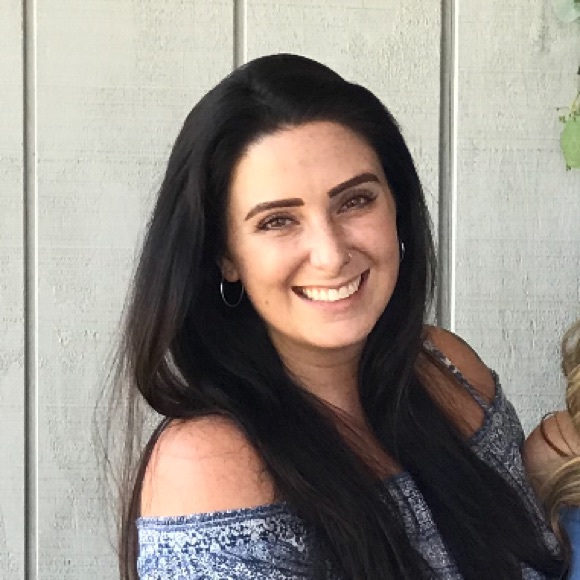 Profile Picture of Morgan Cramer (@morgieeg2) on Poshmark