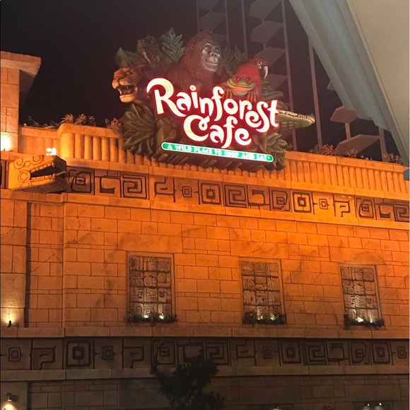 Profile Picture of Diamond Daniel (@ddaniel1_) on Poshmark