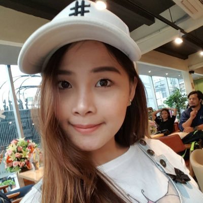 Profile Picture of Alice Anne (@AlicezeeAnnie) on Twitter