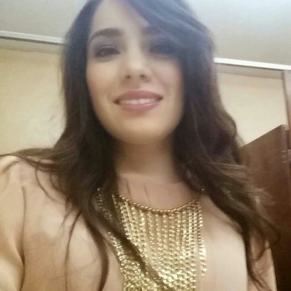 Profile Picture of Dulce Moreno (@dulce_91) on Poshmark