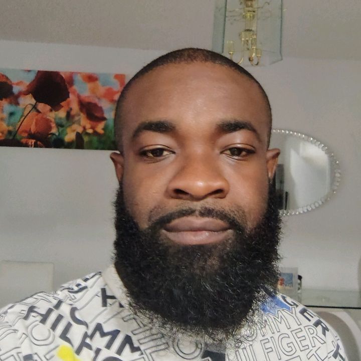 Profile Picture of Bradlinestor (@bradlinestor) on Tiktok