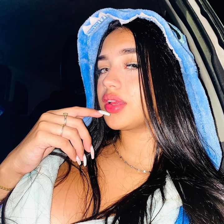 Profile Picture of   Arianny Itriago... (@ellaesari) on Tiktok