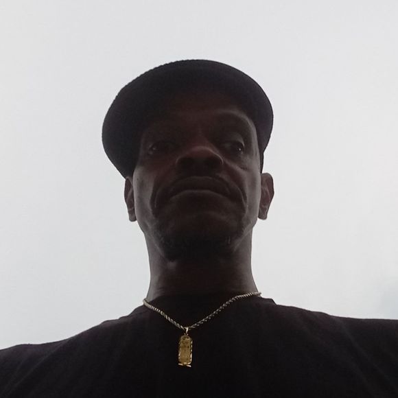 Profile Picture of Gary Scott (@garyscott888) on Poshmark