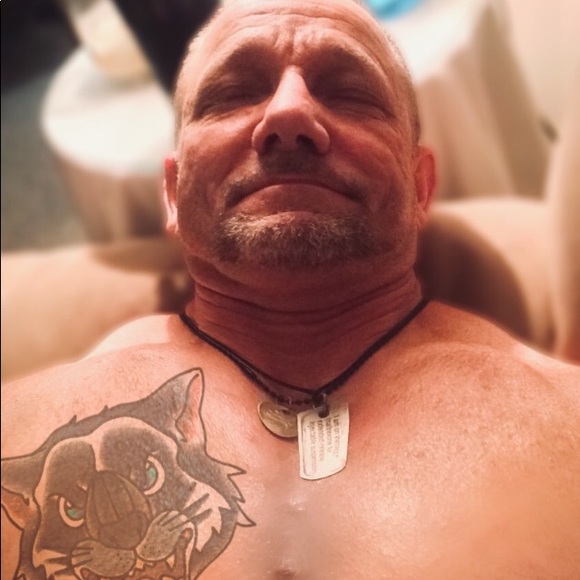 Profile Picture of Darrell Deerfield (@roadhug) on Poshmark