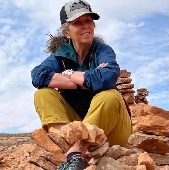 Profile Picture of Maureen Sletten (@maureensletten) on Poshmark