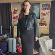 Profile Picture of Lara Rowe (@lararowe77) on Youtube