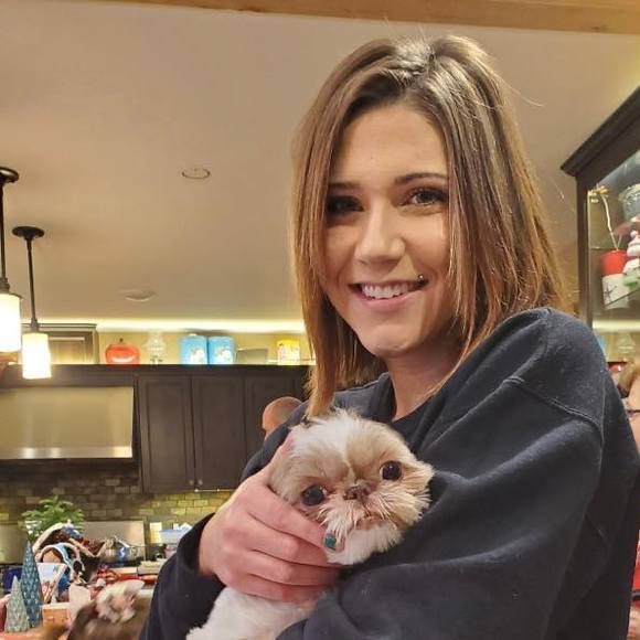 Profile Picture of Erin Flaherty (@ej_flaherty) on Poshmark