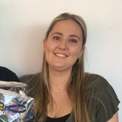 Profile Picture of Laura Møller (@laur5399) on Twitter