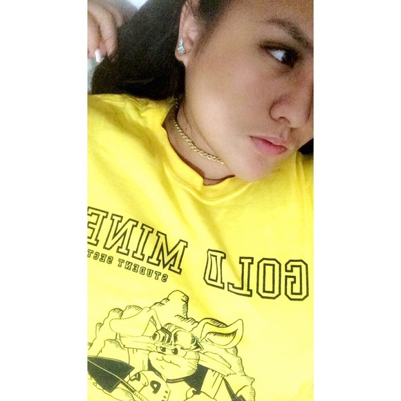 Profile Picture of Gali Martiny (@watupgali) on Poshmark