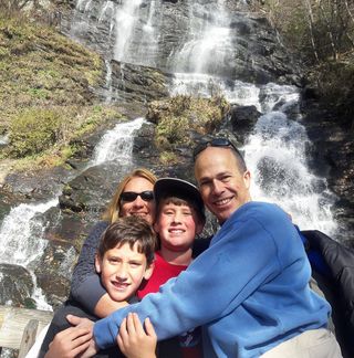 Profile Picture of Andrew Sinder (@andrew.sinder) on Facebook