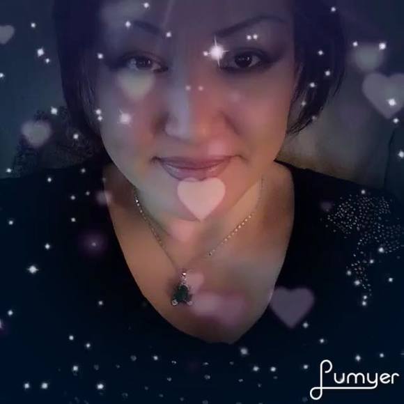 Profile Picture of Un chong Kim (@oceanloverkim) on Poshmark