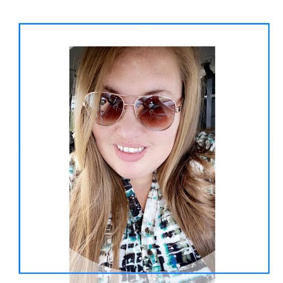 Profile Picture of Ann Wright (@annwright517) on Poshmark