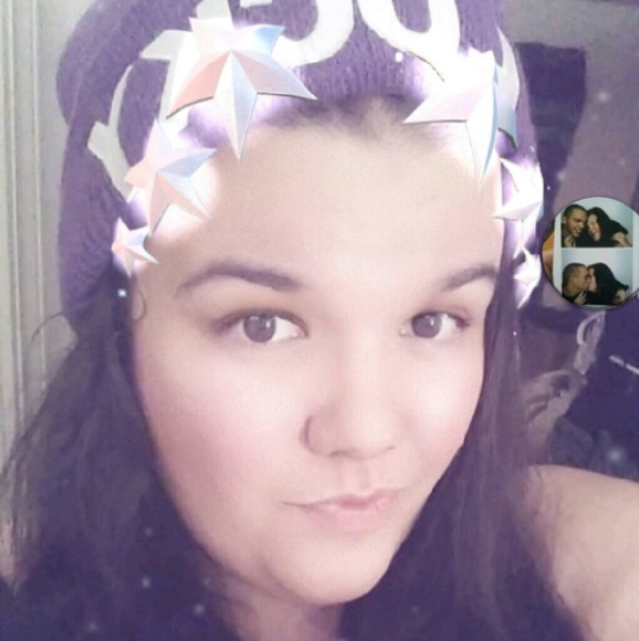 Profile Photo of Johnna Skidmore (@misbehaved_2341) on Poshmark