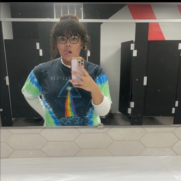 Amaya Blickenstaff-james - Poshmark Profile Picture of Amaya Blickenstaff-james (@amayarose0108) on Poshmark