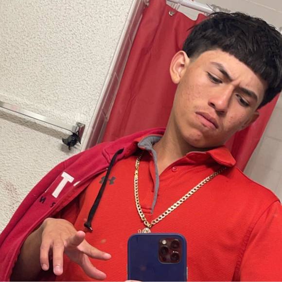 Leo Carreño - Poshmark Profile Picture of Leo Carreño (@leo172) on Poshmark