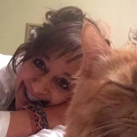 Profile Picture of Christy Meyers (@meyersmob) on Poshmark