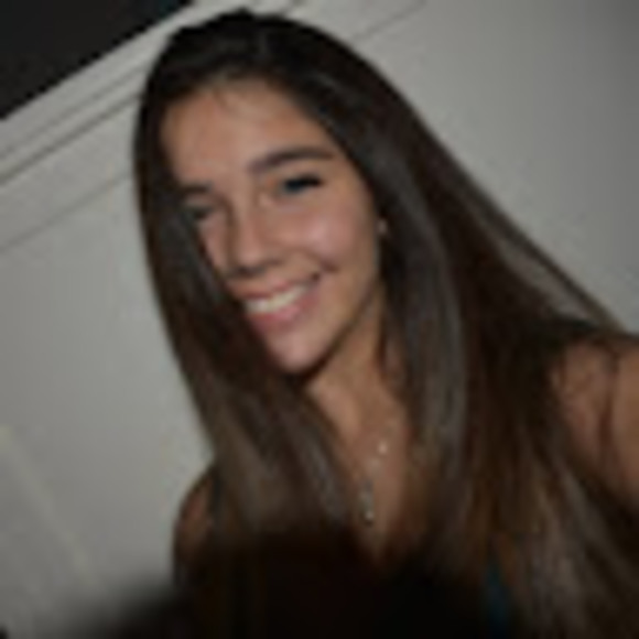 Profile Picture of Danyella Cabrera (@danyellacabrera) on Poshmark